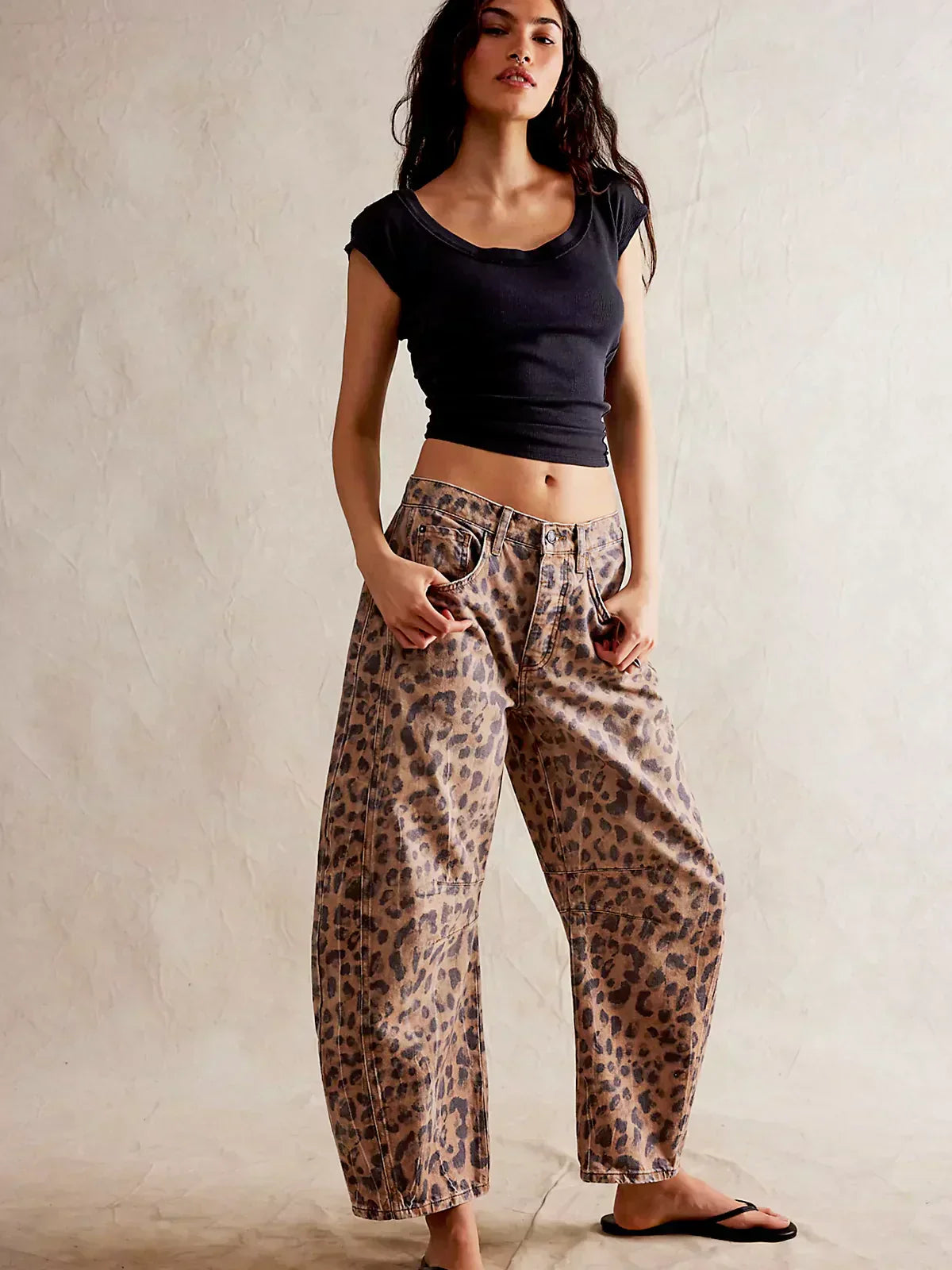 Isla – Easygoing Leopard Print Trousers