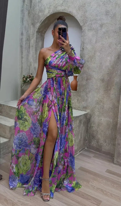 Kaia – Elegant Draped Dress