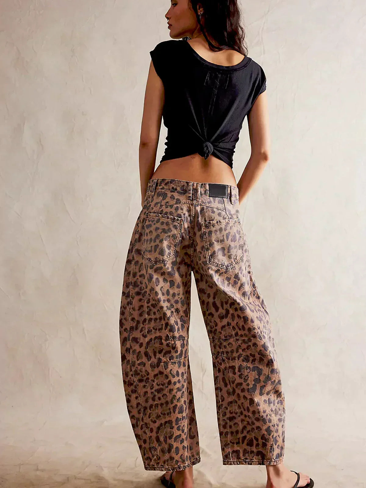 Isla – Easygoing Leopard Print Trousers