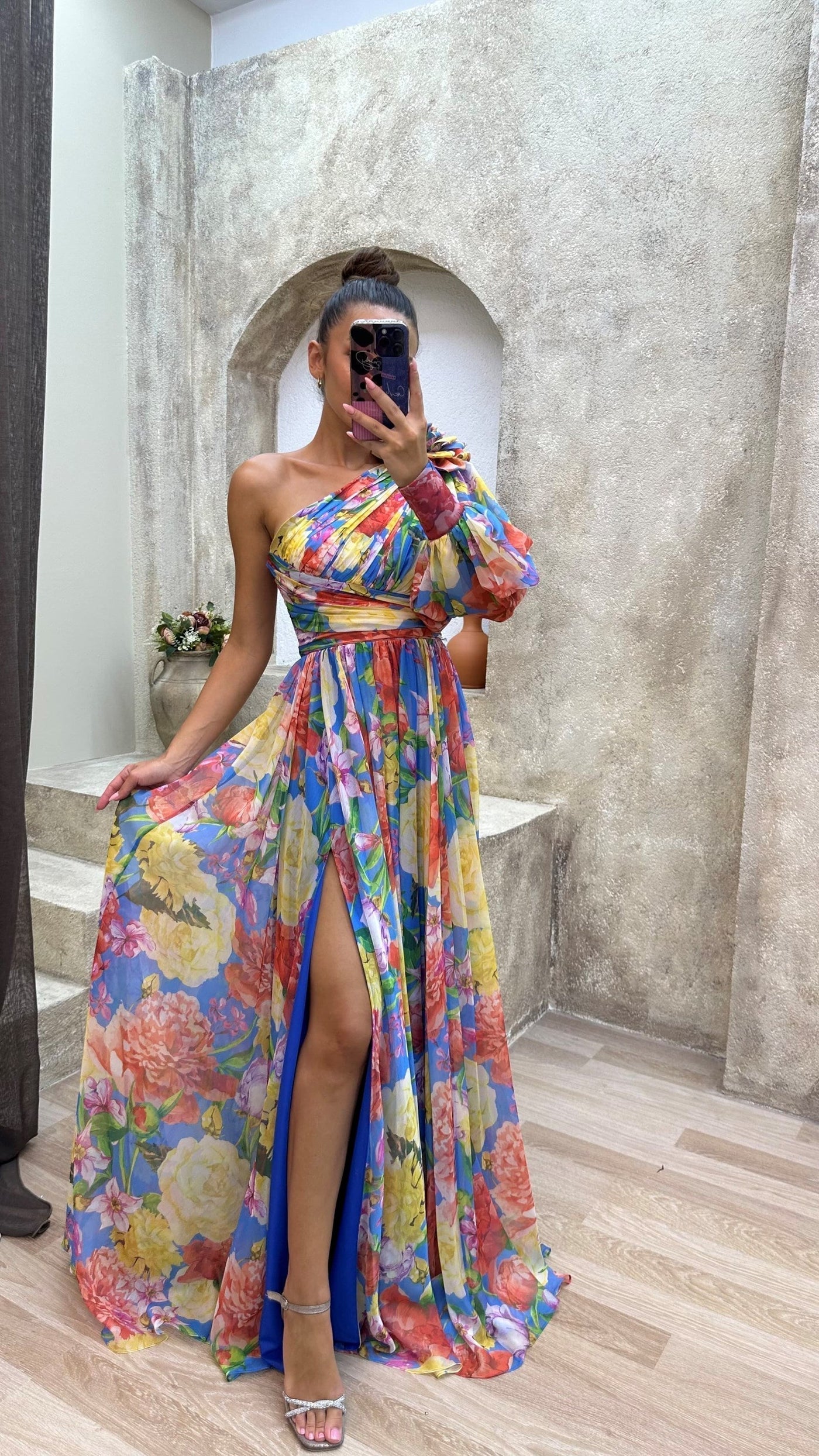 Kaia – Elegant Draped Dress