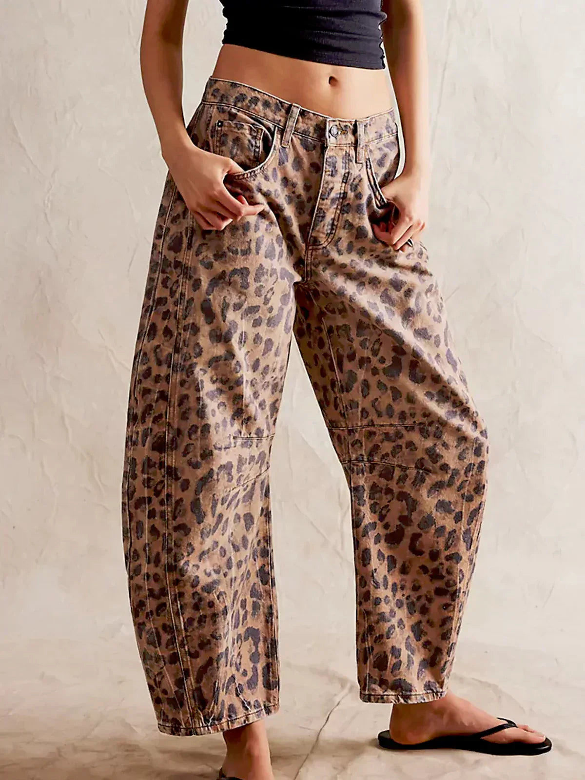 Isla – Easygoing Leopard Print Trousers