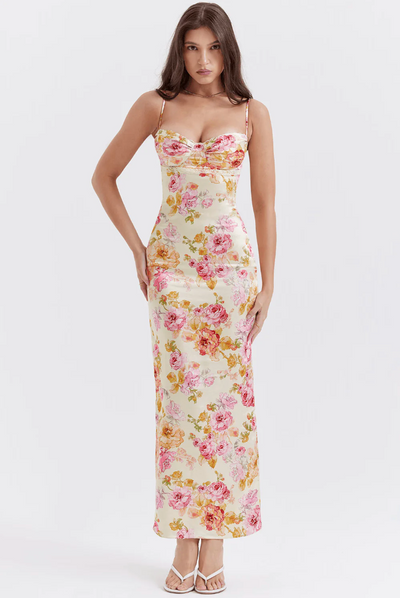 Della – Elegant Maxi Dress