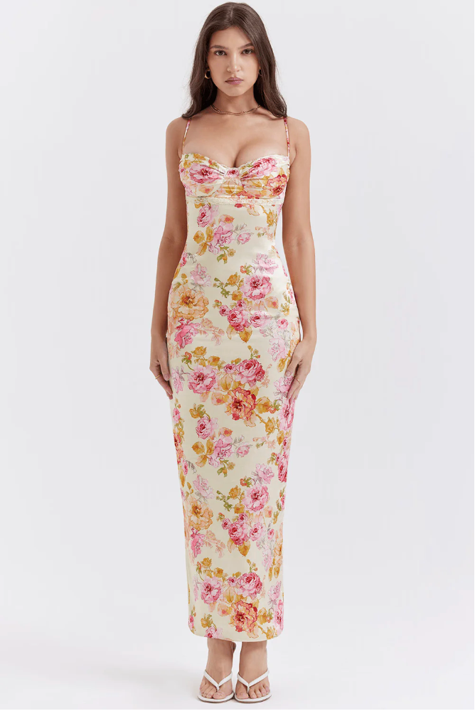Della – Elegant Maxi Dress