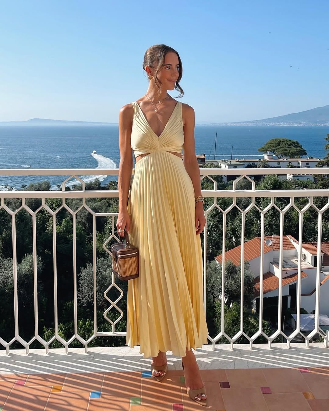 Lina – Enchanting Ruffle Dress