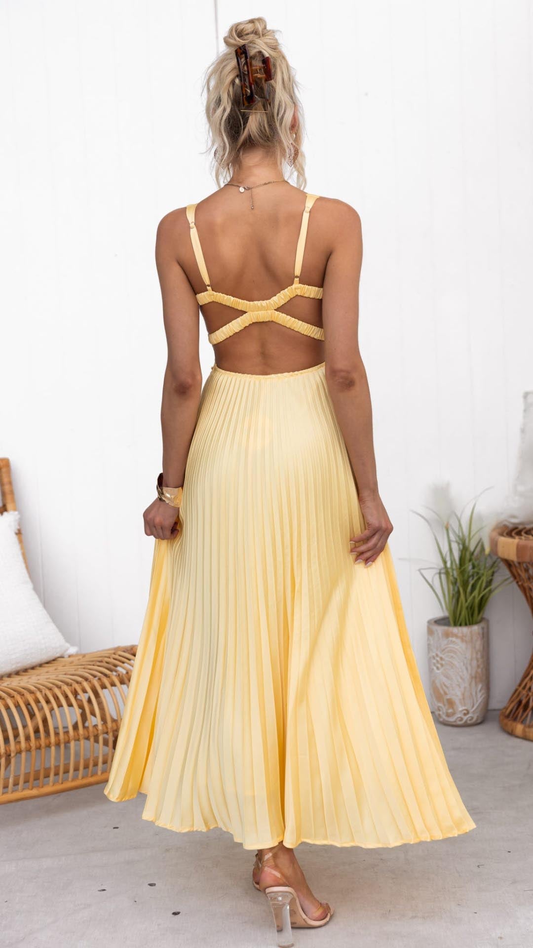 Mara – Enchanting Ruffle Dress